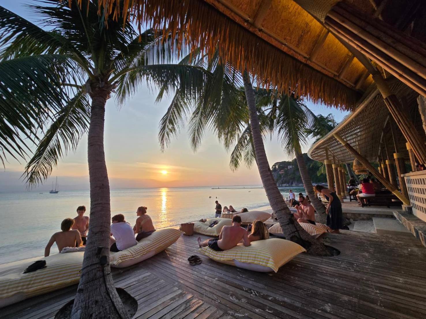 Cocohut Beach Resort Koh Phangan Haad Rin Bagian luar foto